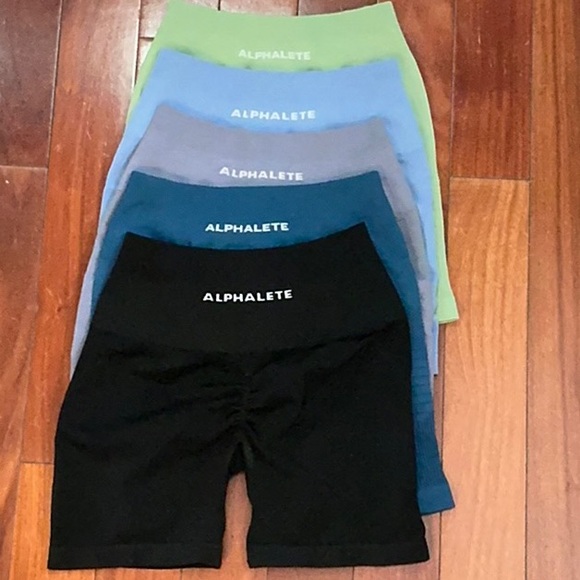 ALPHALETE Women Seamless XS fitness booty short 5 pair (FIT0023) - Picture 1 of 2